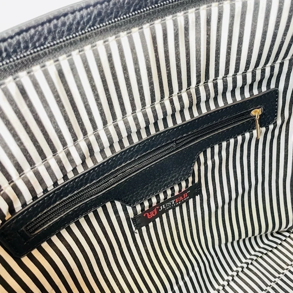 JustFab features everyday travel